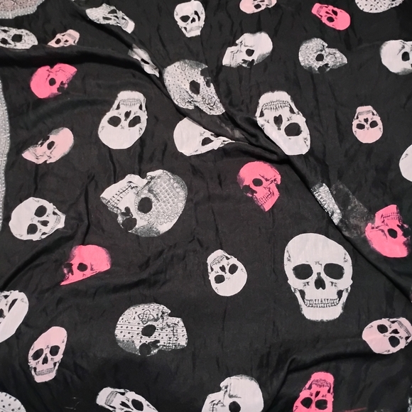 Skull Patterned Black Scarf - Picture 2 of 3